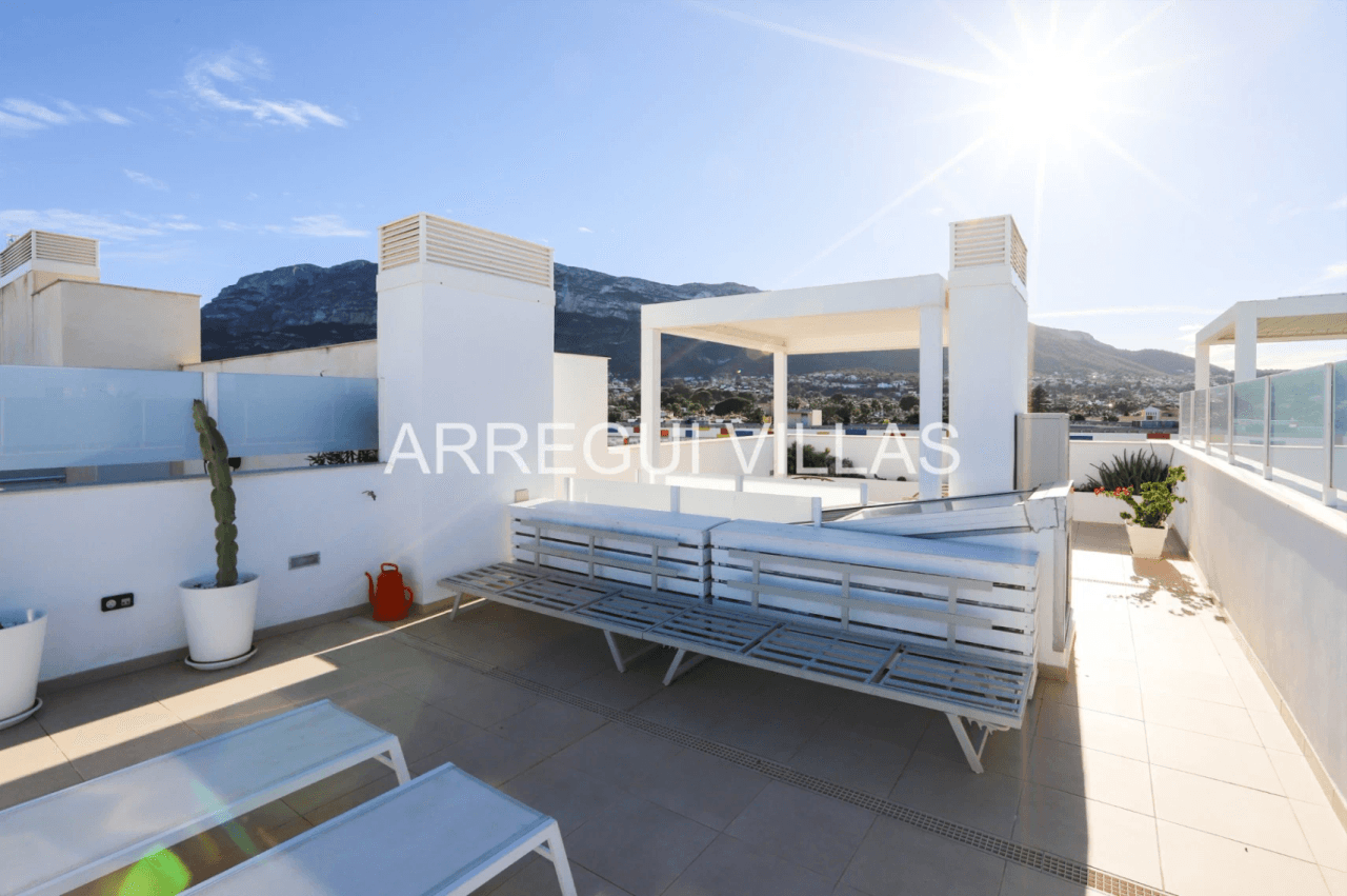 Estupendo ático en venta en Marina Real II - Dénia
