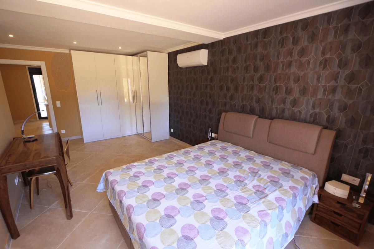 Gran villa en venta cerca de La Sella