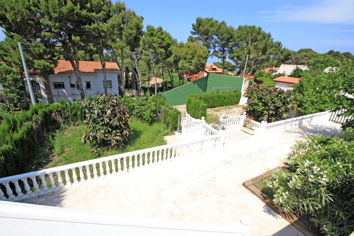 Magnífica villa a la venta en Las Rotas, Dénia