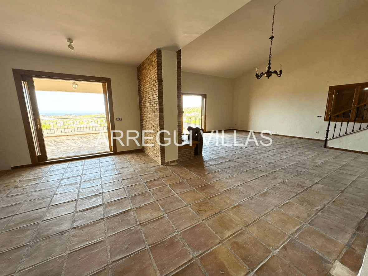 Impresionante villa con vistas en Dénia