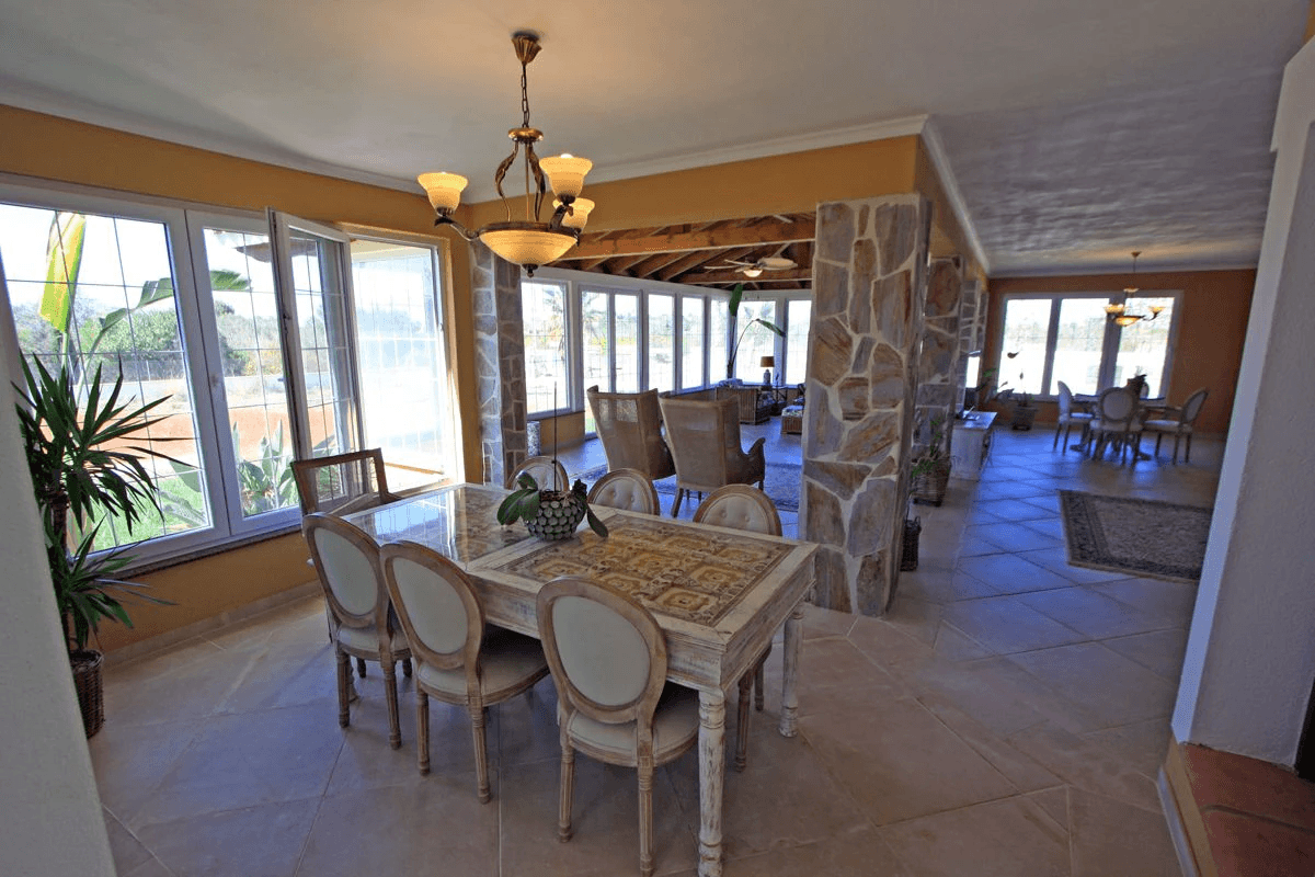 Gran villa en venta cerca de La Sella