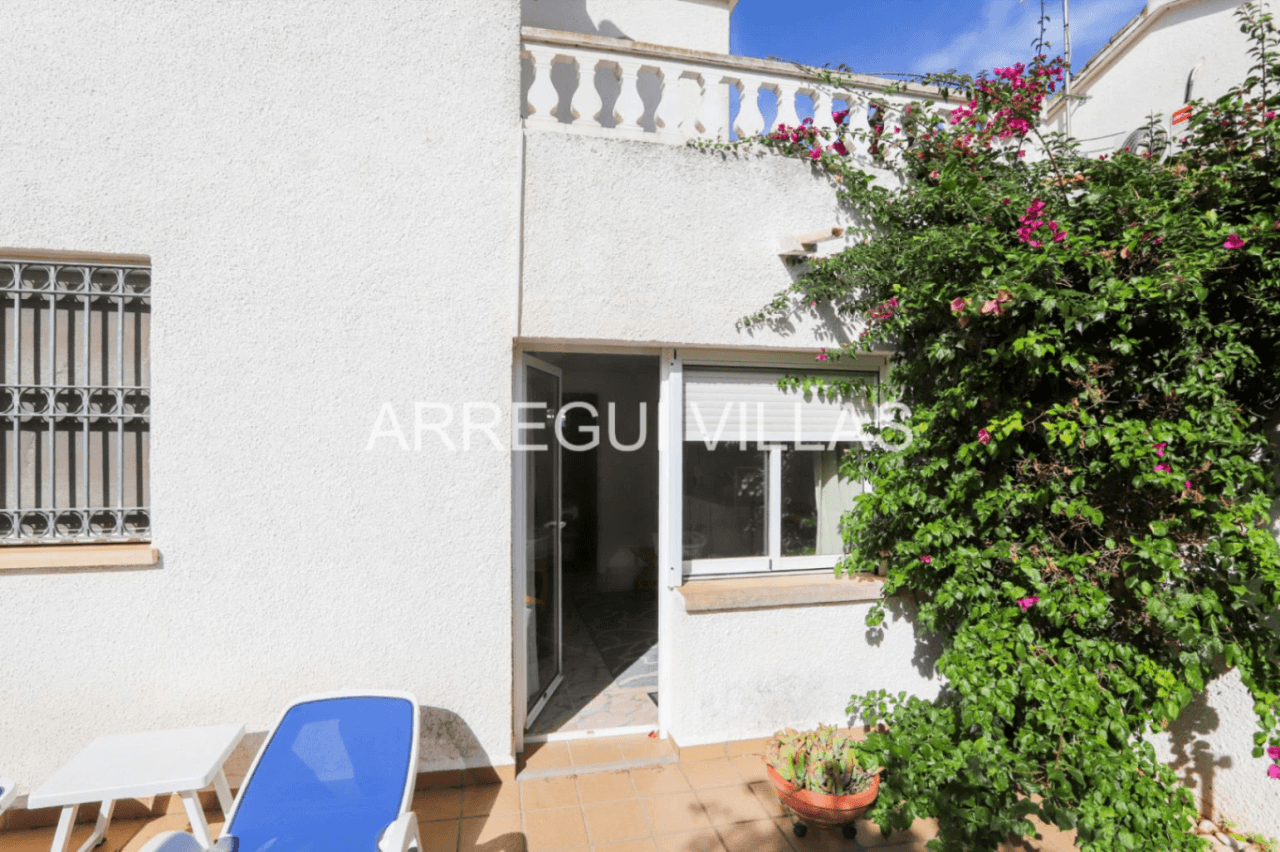 Chalet pareado en venta en Dénia - El Cortijo