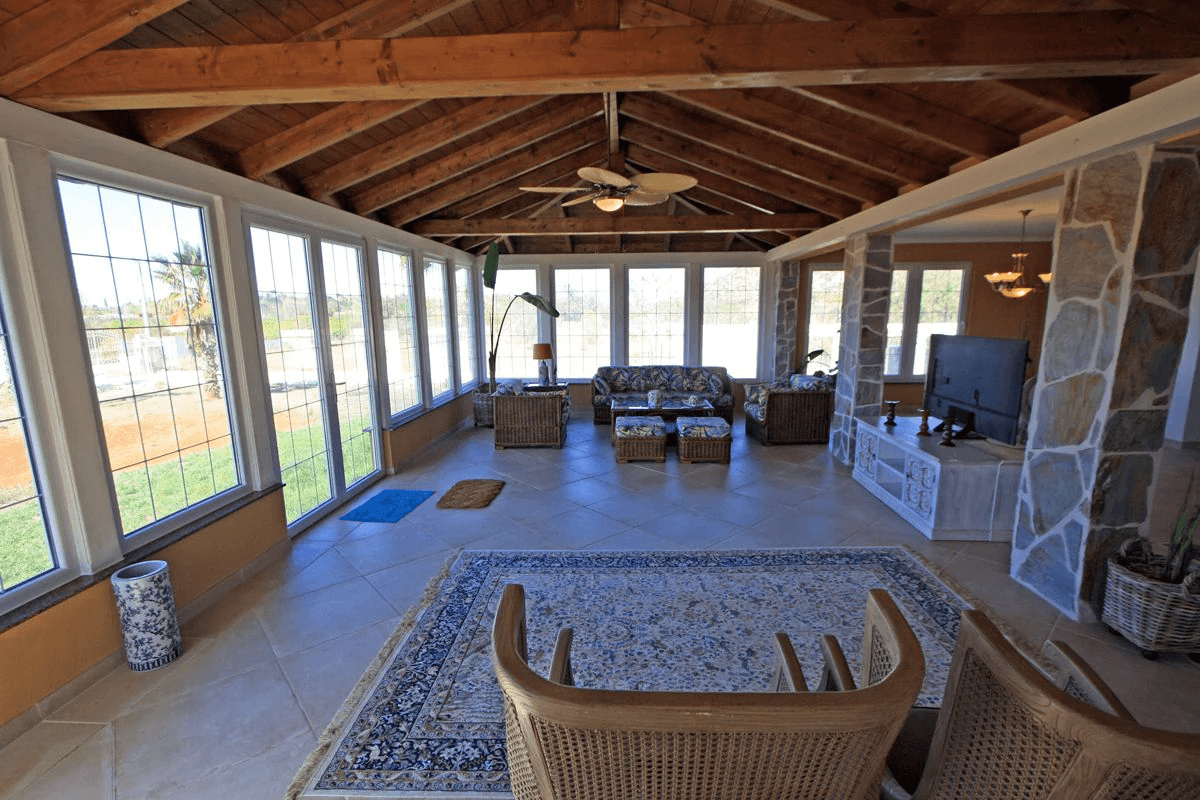 Gran villa en venta cerca de La Sella