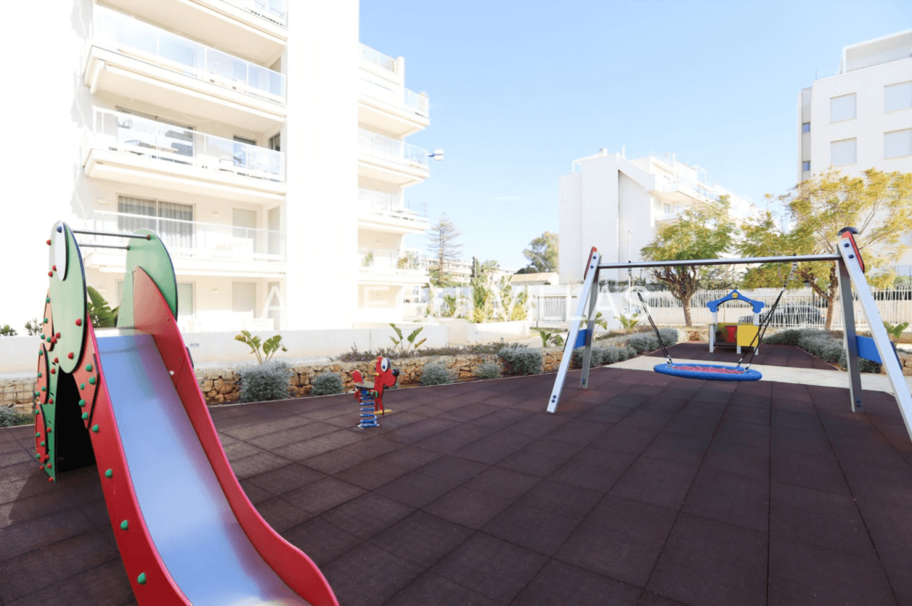 Estupendo ático en venta en Marina Real II - Dénia