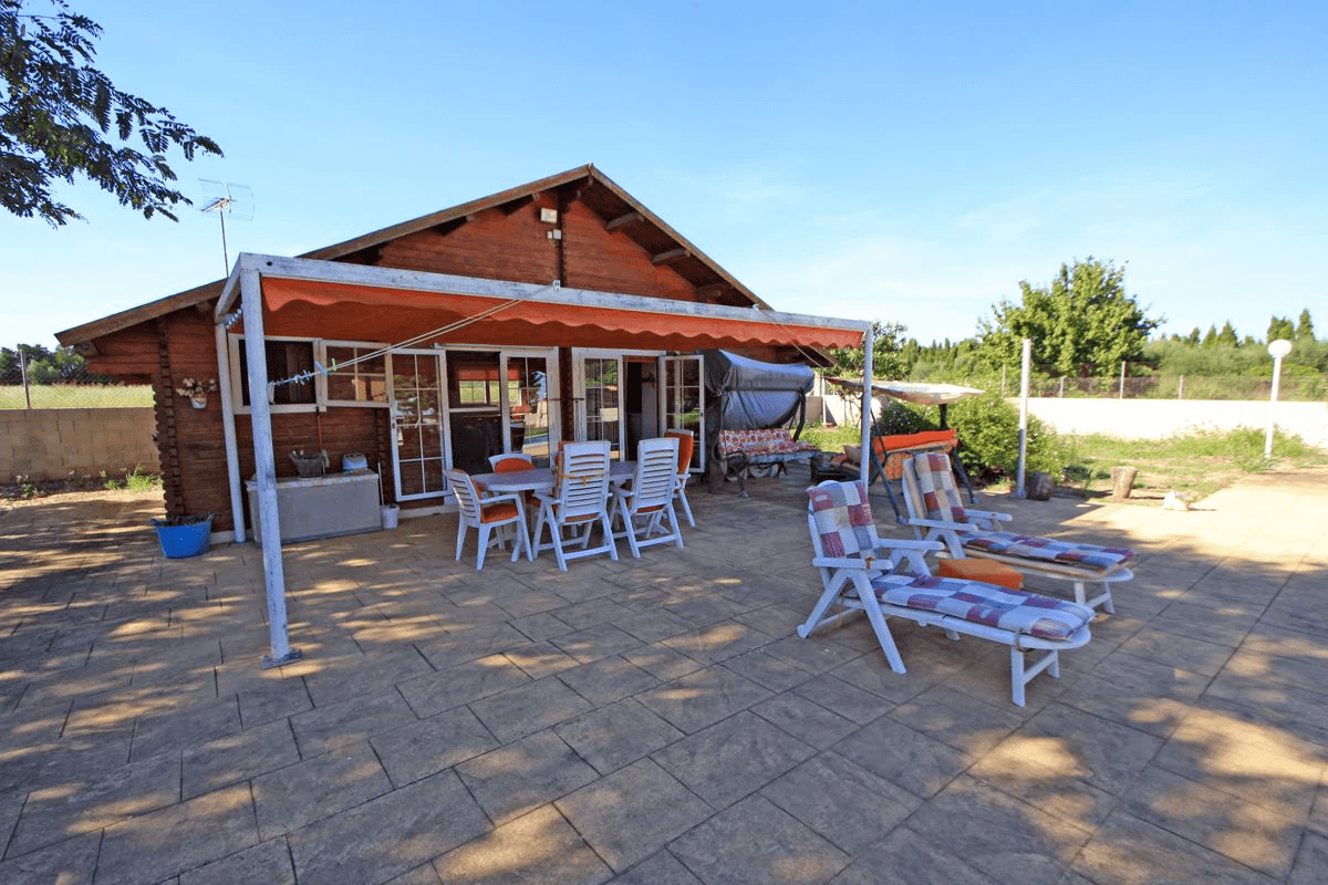 Finca-Villa de 11.310m² a 400 m de la playa