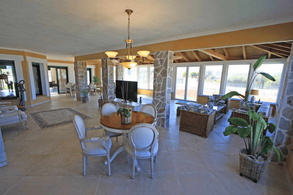 Gran villa en venta cerca de La Sella