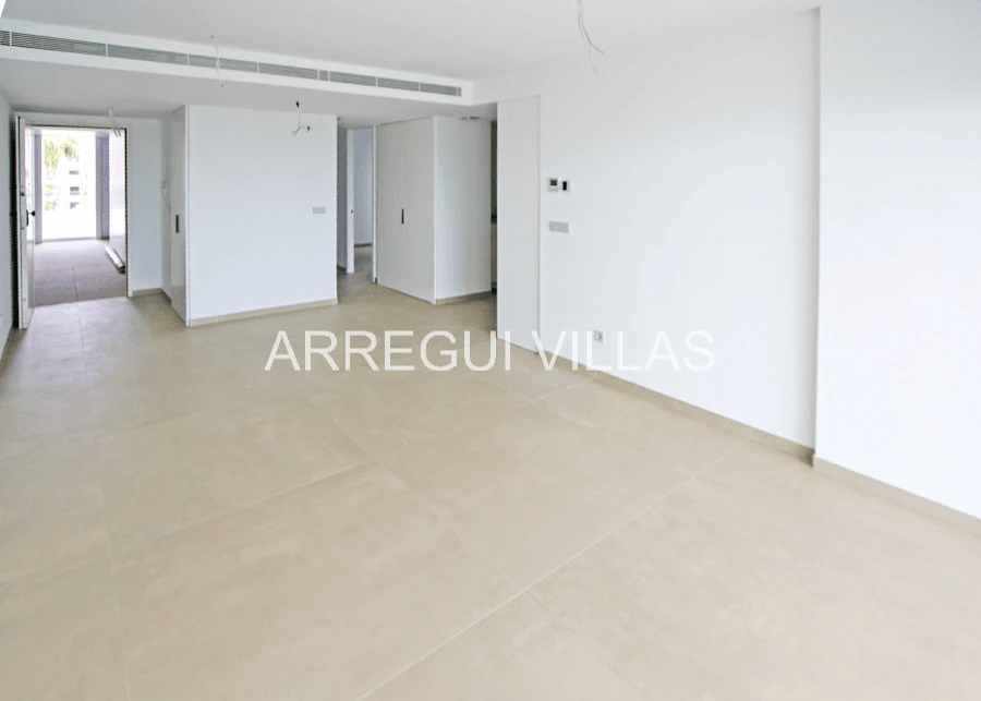 Apartamento de lujo de obra nueva en primera línea de playa – Denia