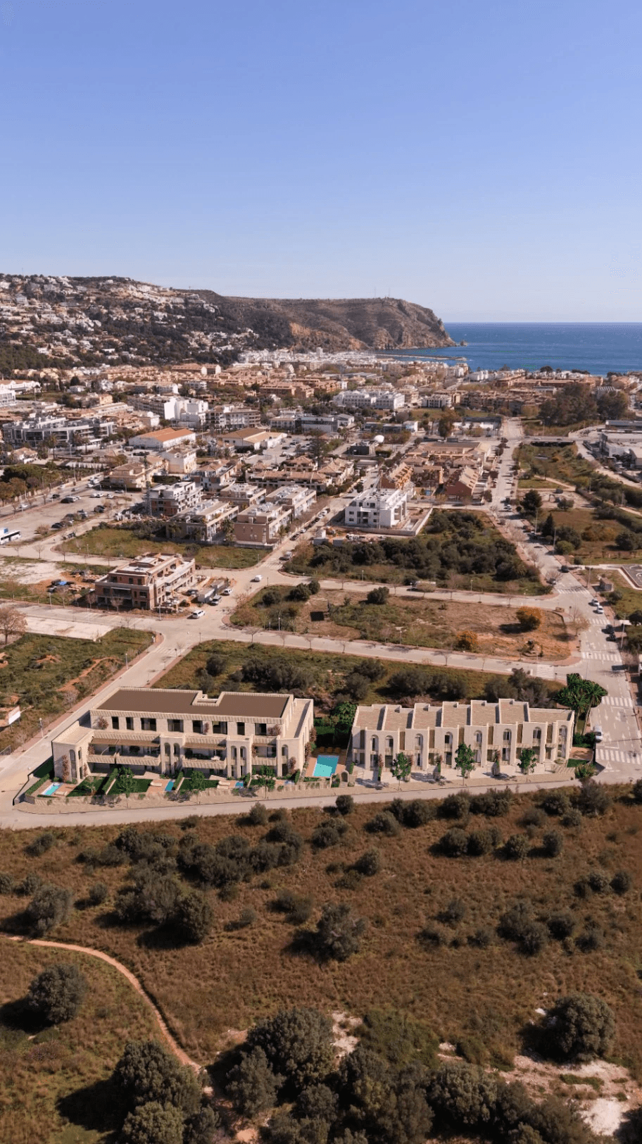 El Cielo de Xàbia: Ático Exclusivo con Terraza de 90 m² en Blooming Village.