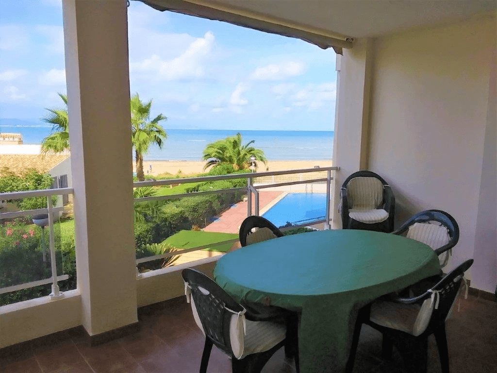 Apartamento de 2 dormitorios en Las Marinas - Primera línea de playa