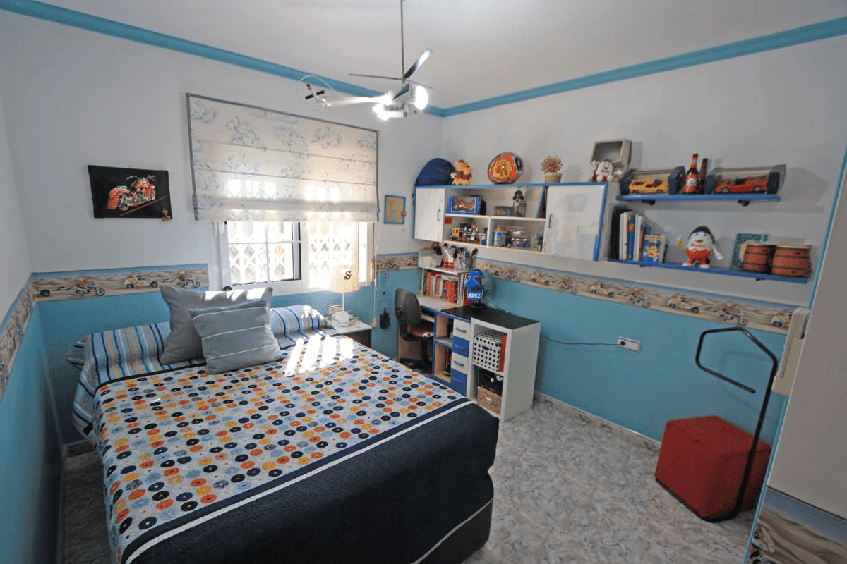 Finca-Villa de 11.310m² a 400 m de la playa
