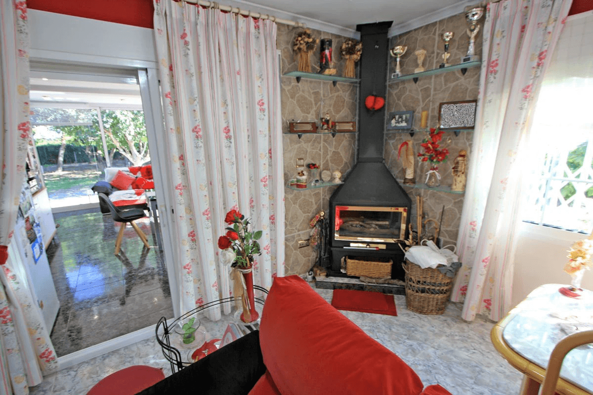 Finca-Villa de 11.310m² a 400 m de la playa