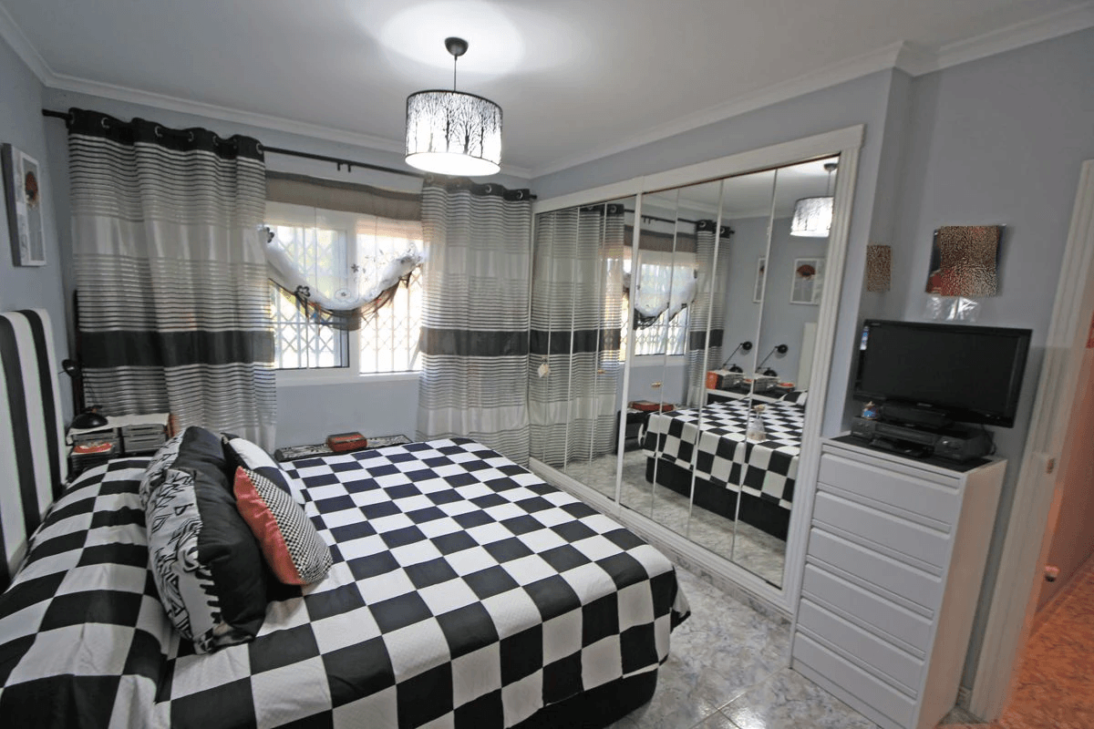 Finca-Villa de 11.310m² a 400 m de la playa