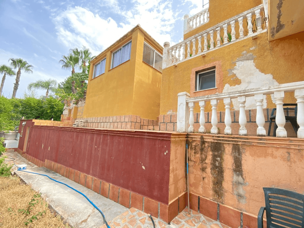 Se vende bonito chalet en el Montgo
