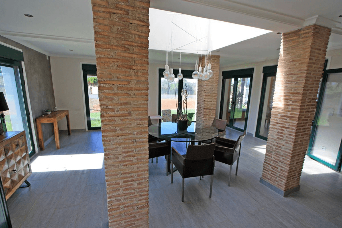 Gran villa en venta cerca de La Sella