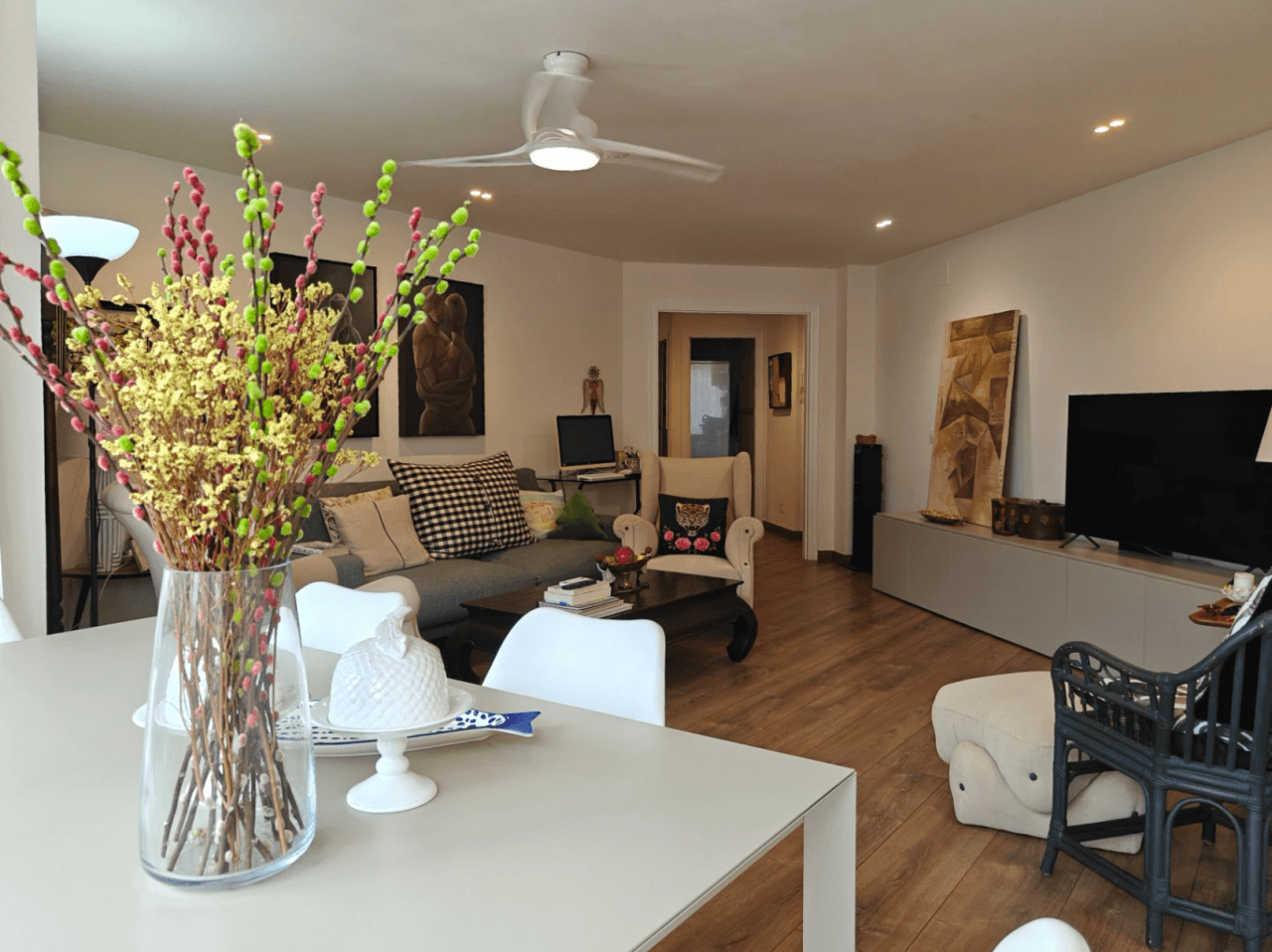 FANTASTIQUE APPARTEMENT PORTUAIRE ENTIEREMENT RENOVE