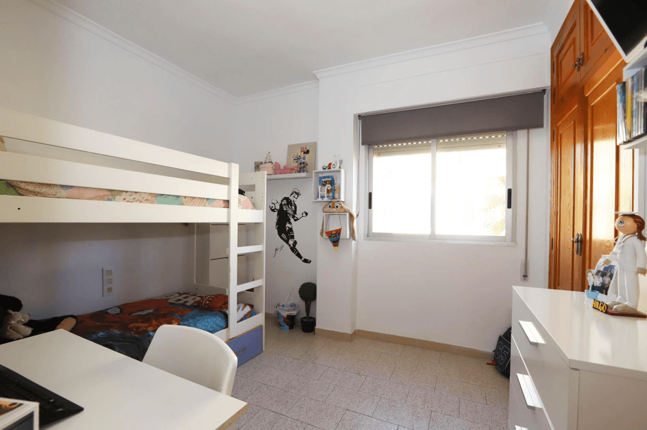 Chalet en venta en la playa de Oliva