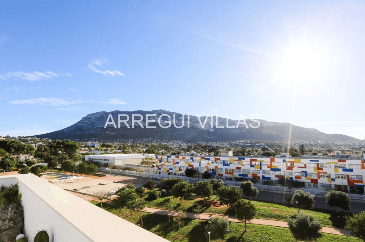 Estupendo ático en venta en Marina Real II - Dénia