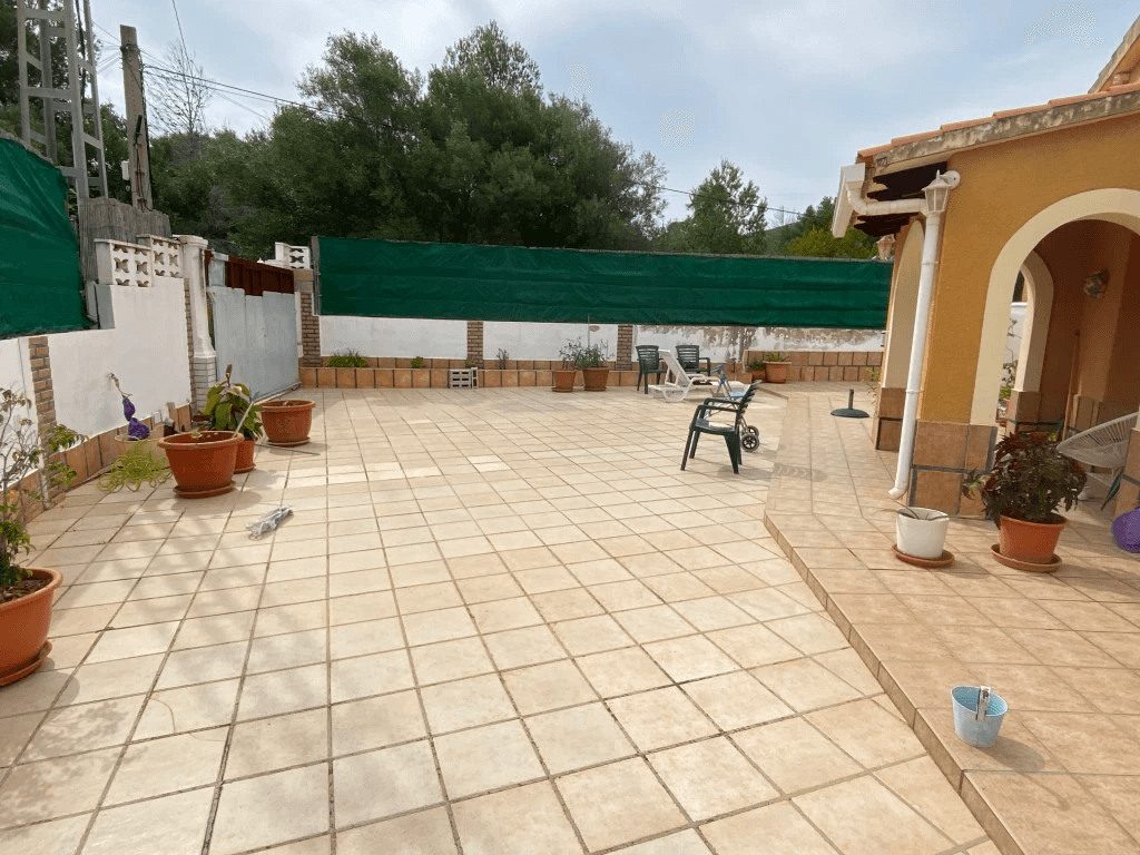 Se vende bonito chalet en el Montgo