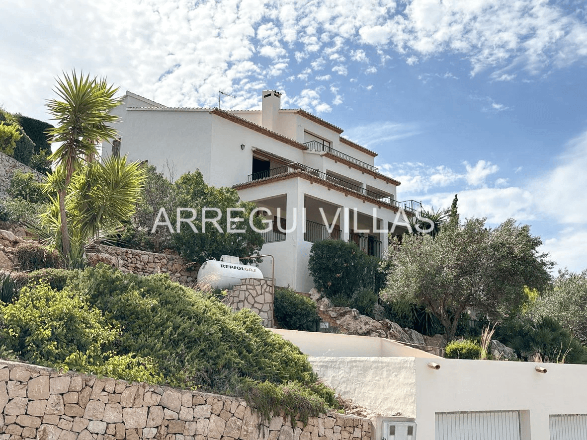Impresionante villa con vistas en Dénia