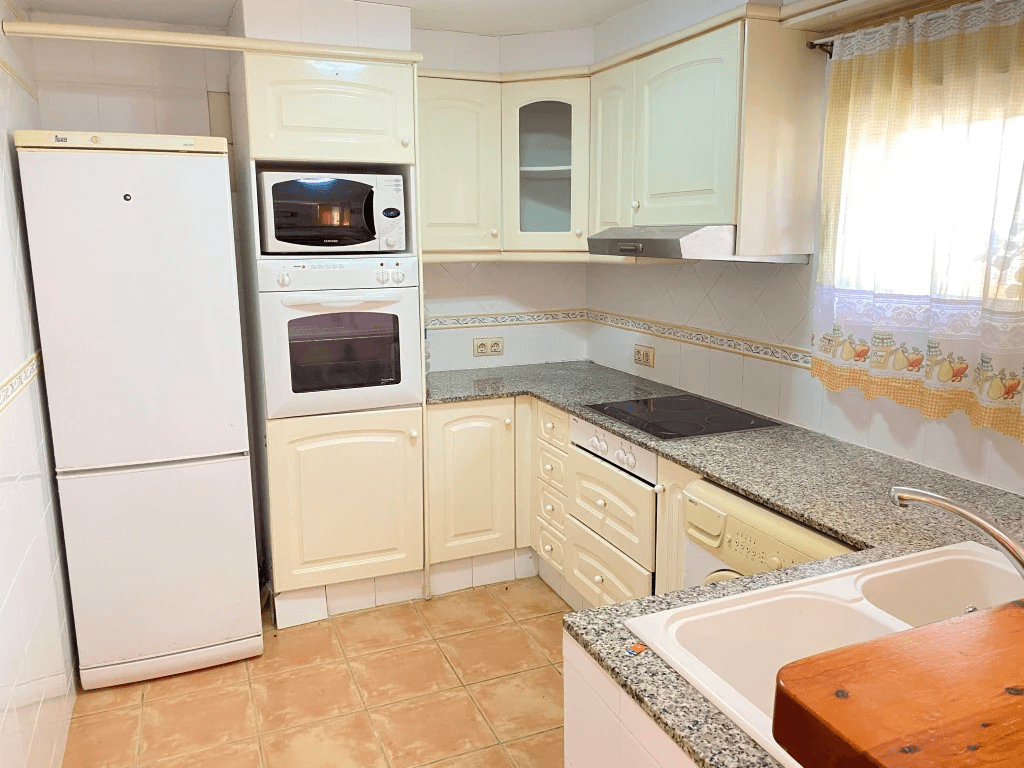 Se vende bonito chalet en el Montgo