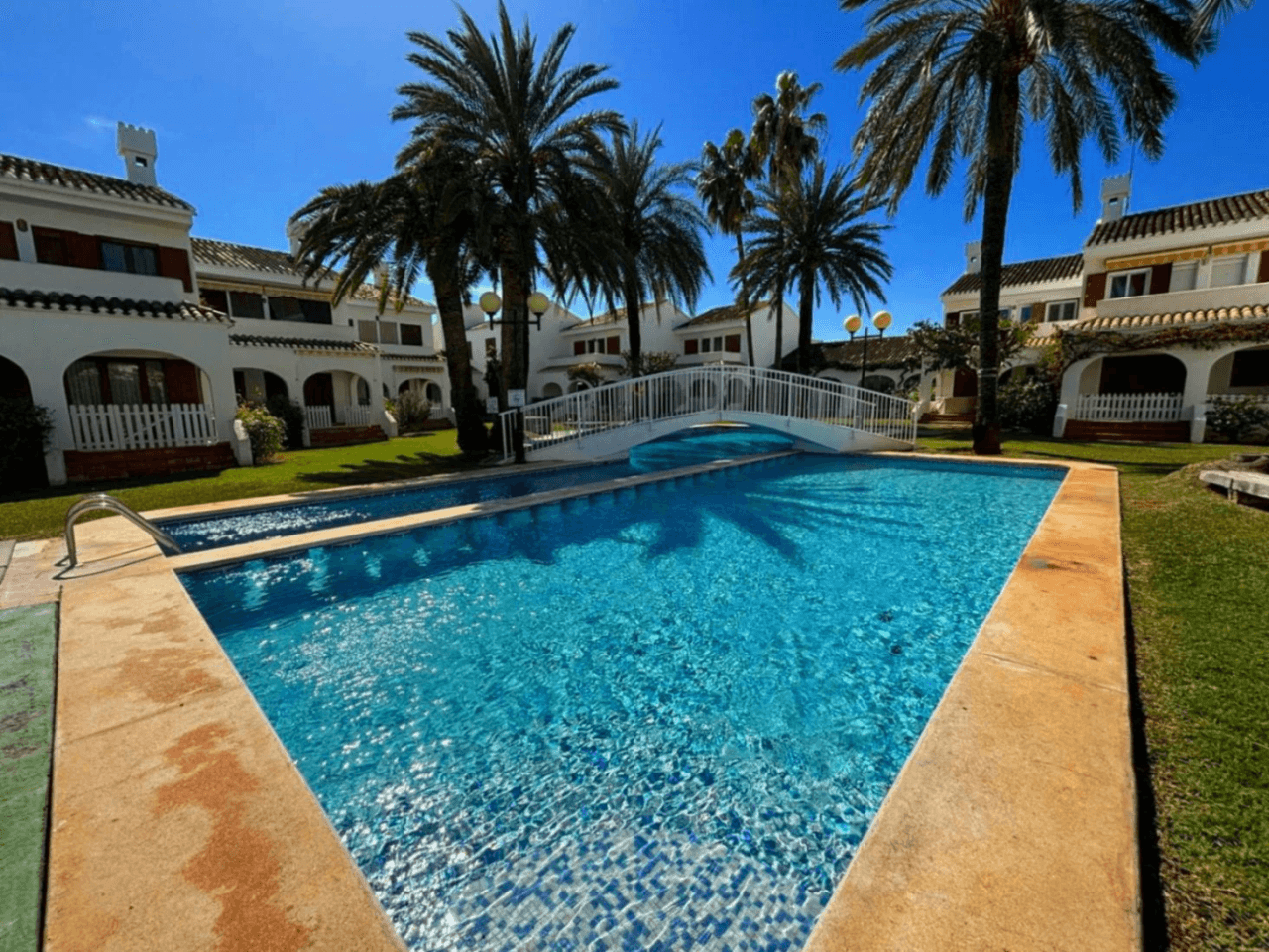 Maison Mitoyenne à la vente à Denia, Alicante