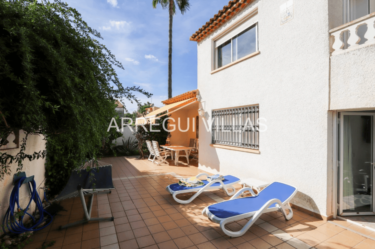 Chalet pareado en venta en Dénia - El Cortijo