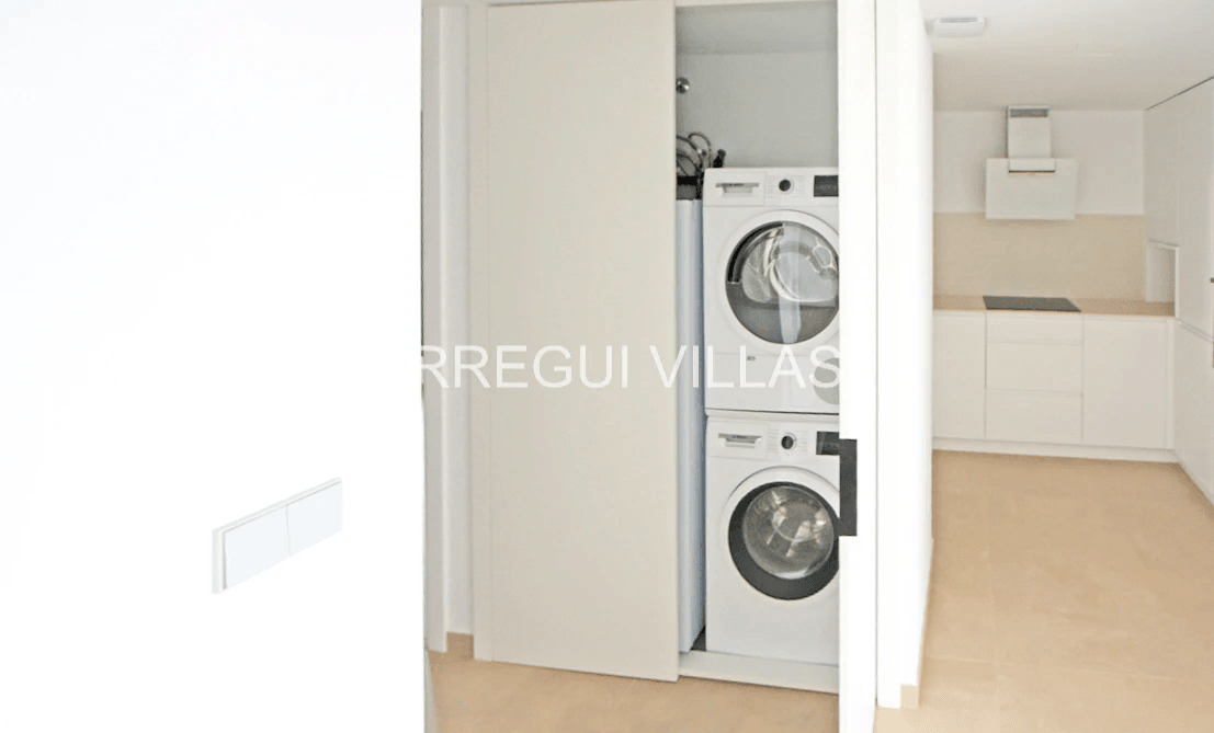Apartamento de lujo de obra nueva en primera línea de playa – Denia