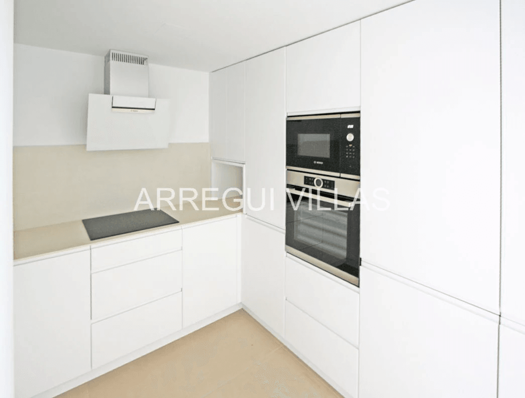 Apartamento de lujo de obra nueva en primera línea de playa – Denia
