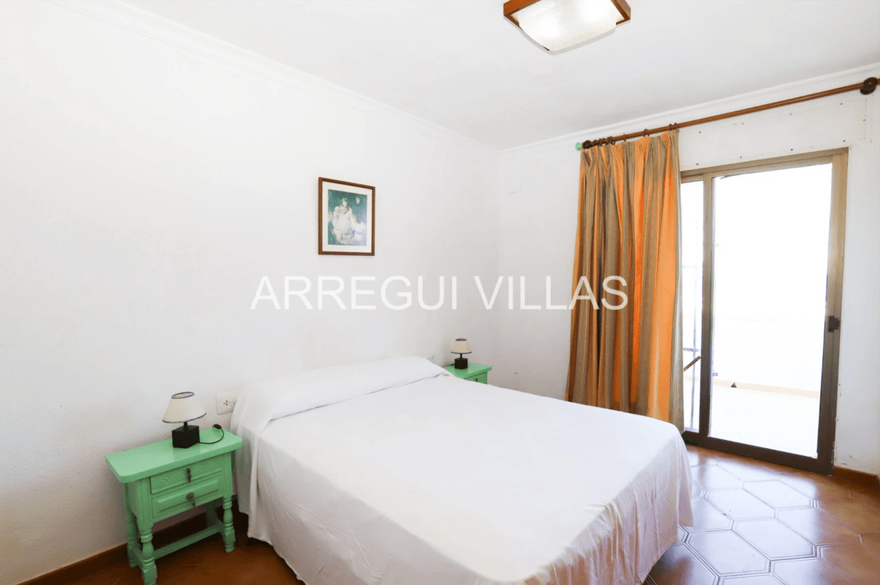 Chalet en venta en primera línea de playa - Las Marinas