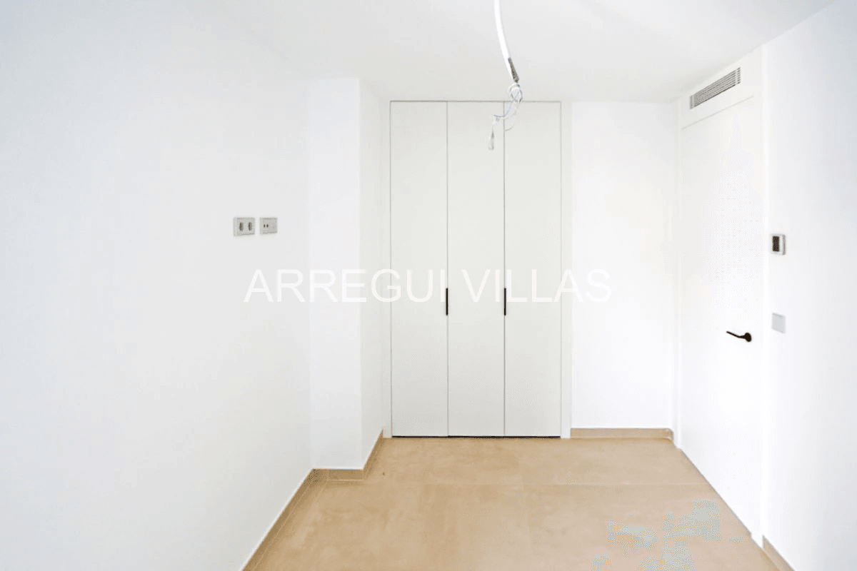 Apartamento de lujo de obra nueva en primera línea de playa – Denia