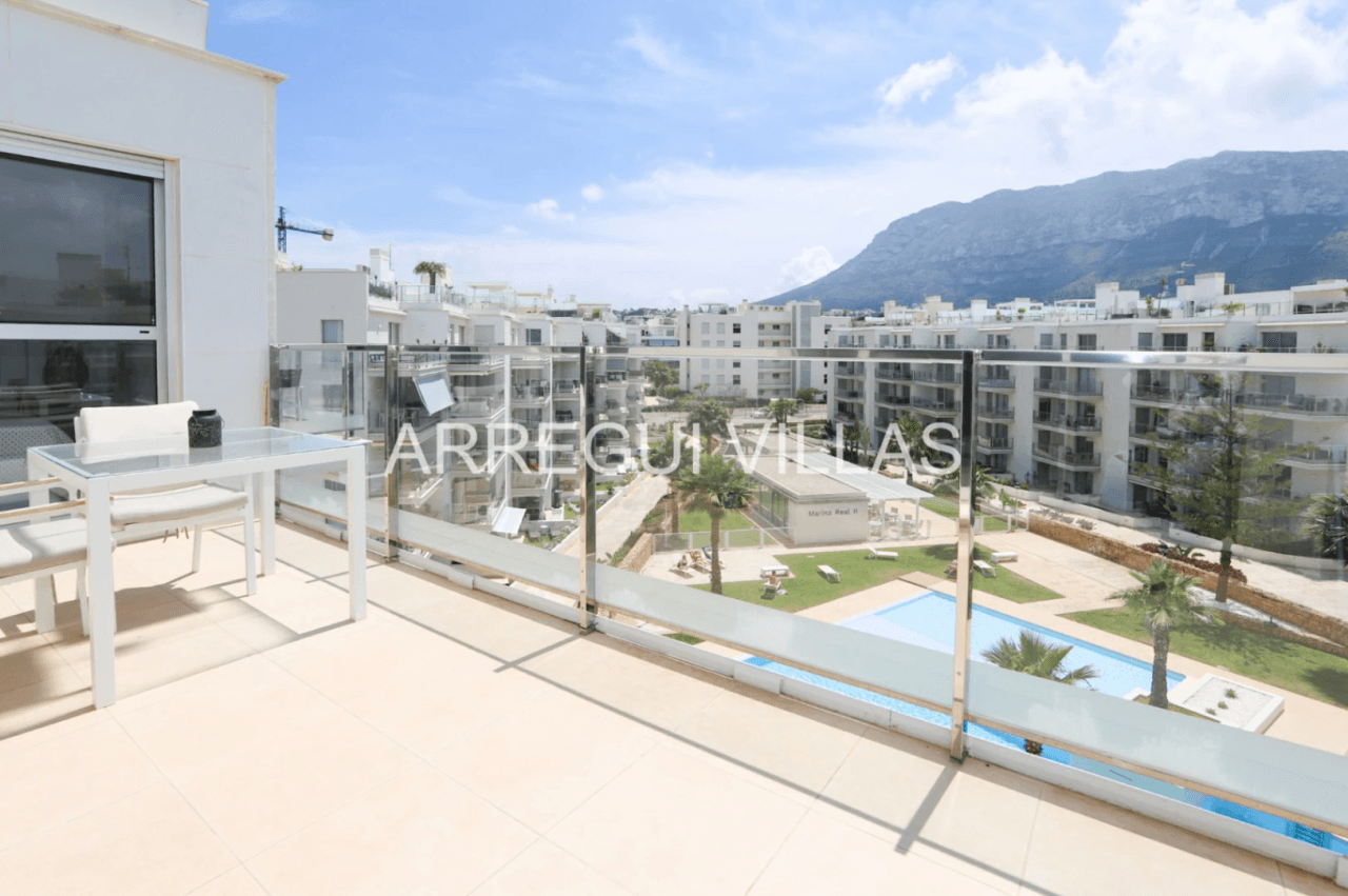 Magnífico ático con vistas al Montgó en Dénia - Club Náutico