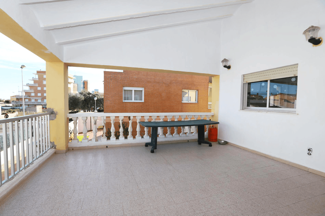 Chalet en venta en la playa de Oliva