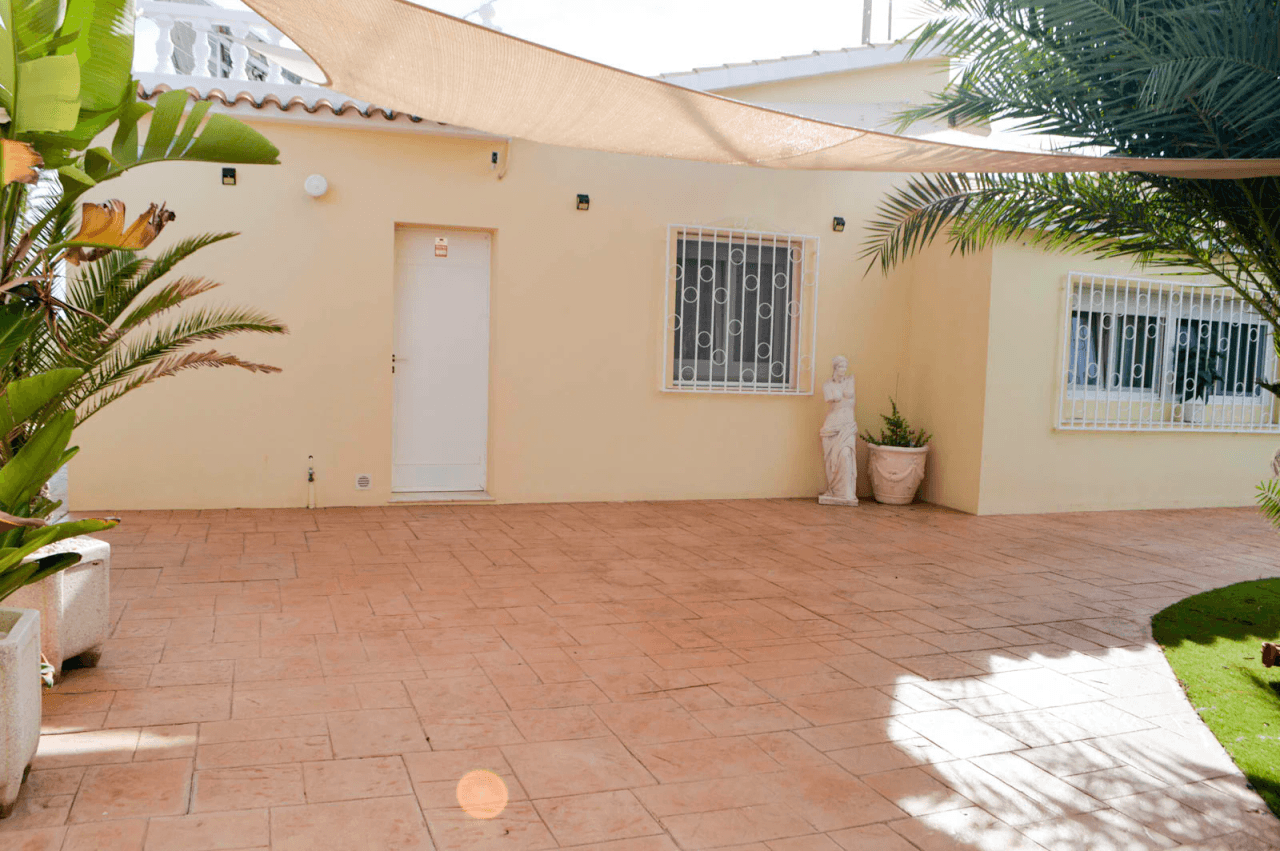 Villa de 4 dormitorios en Las Marinas, en la zona de Las Brisas