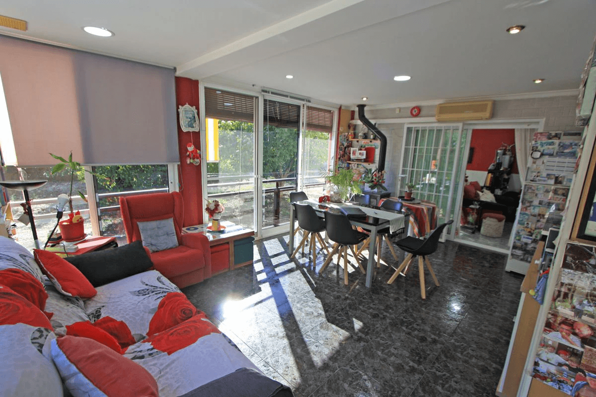 Finca-Villa de 11.310m² a 400 m de la playa
