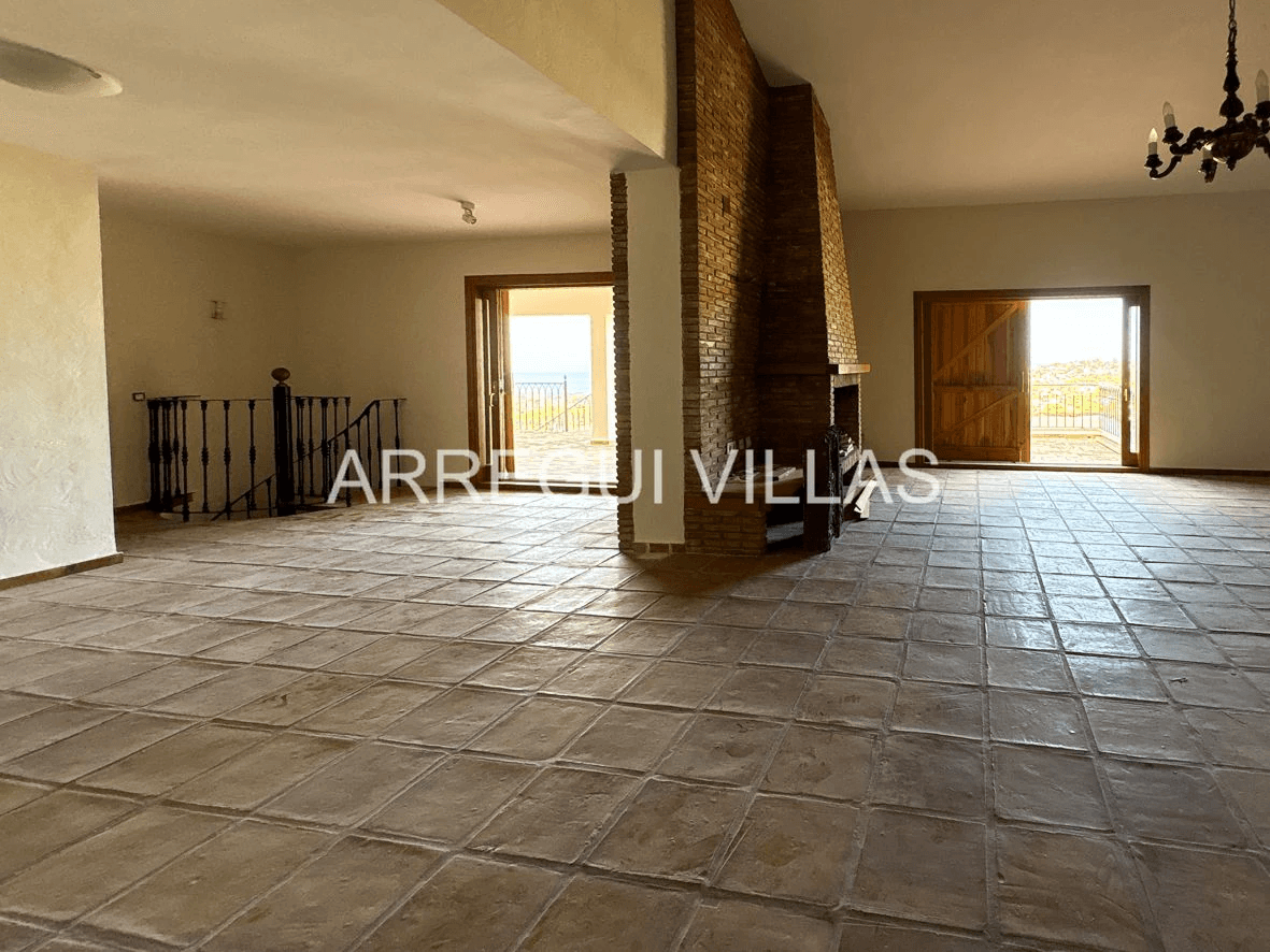 Impresionante villa con vistas en Dénia