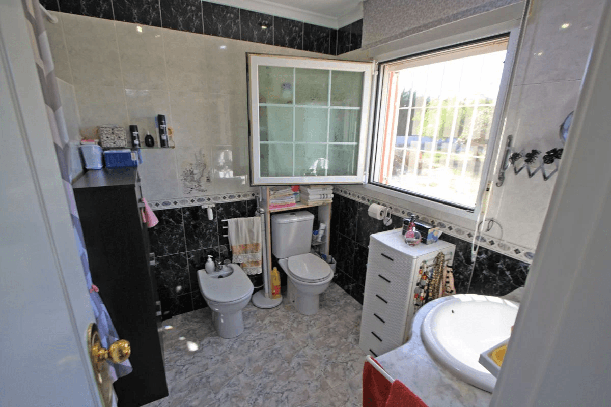 Finca-Villa de 11.310m² a 400 m de la playa