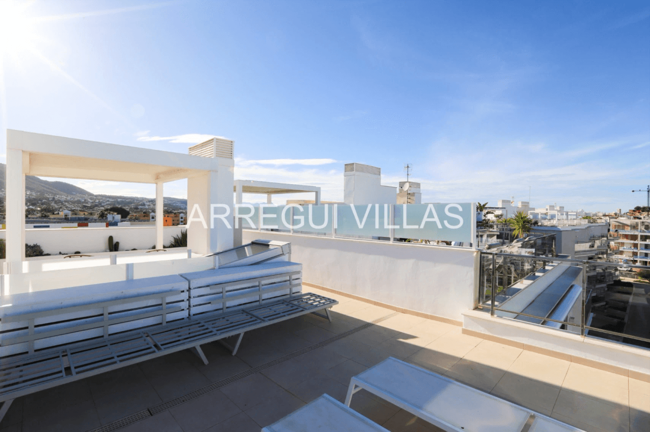 Estupendo ático en venta en Marina Real II - Dénia