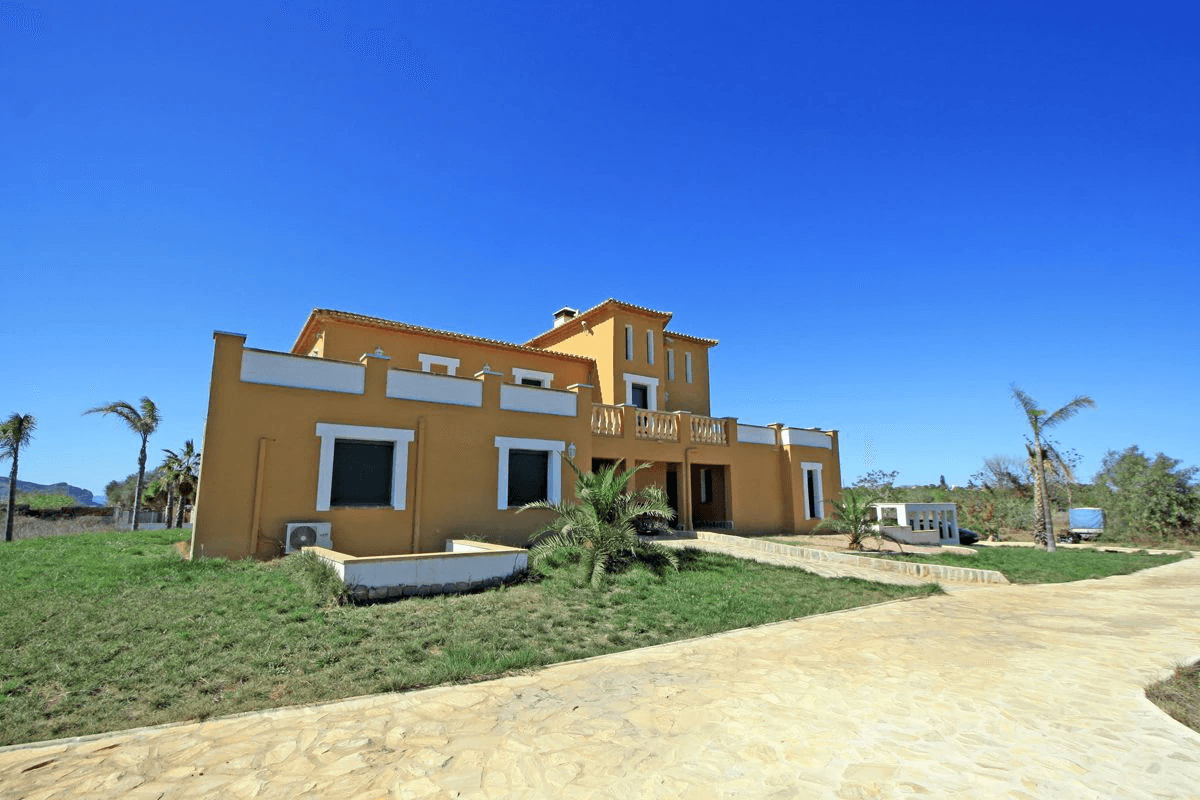 Gran villa en venta cerca de La Sella