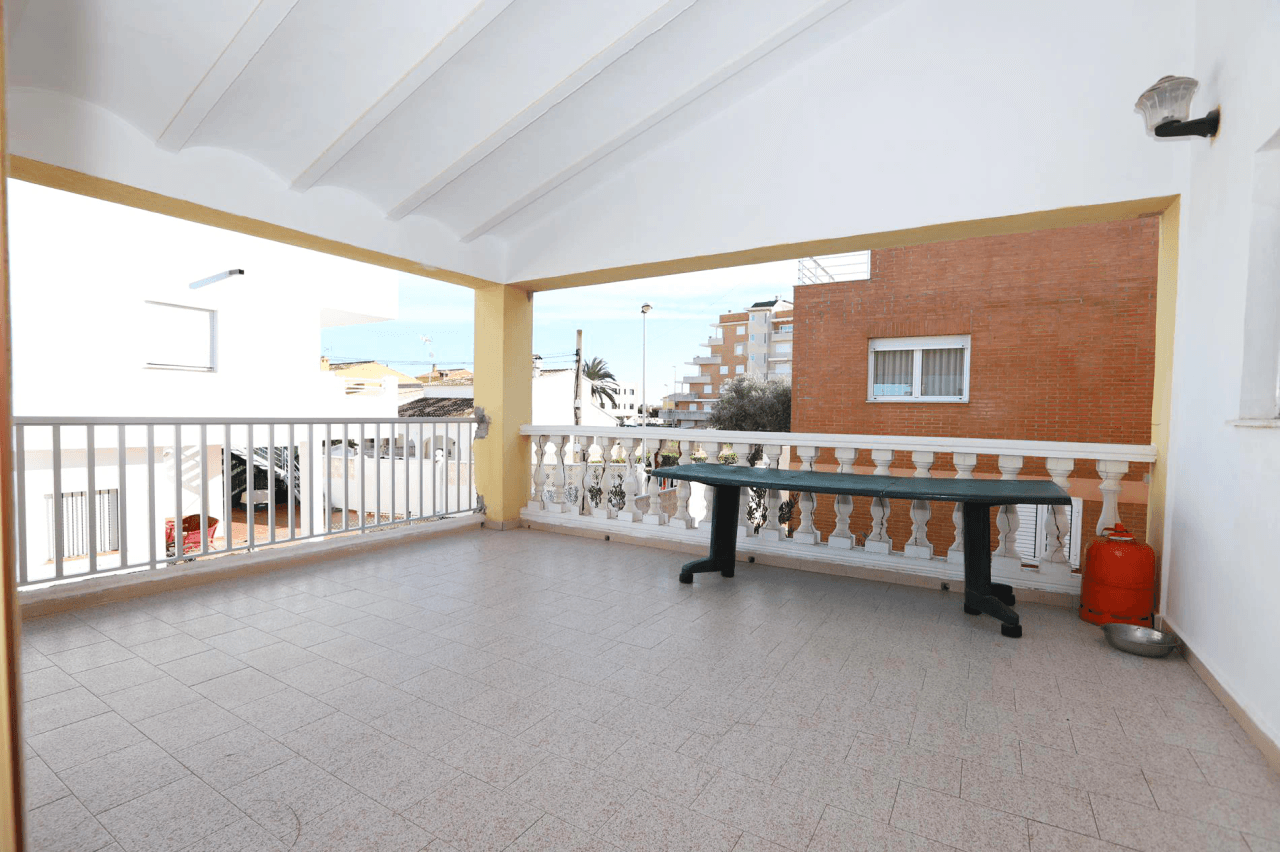 Chalet en venta en la playa de Oliva