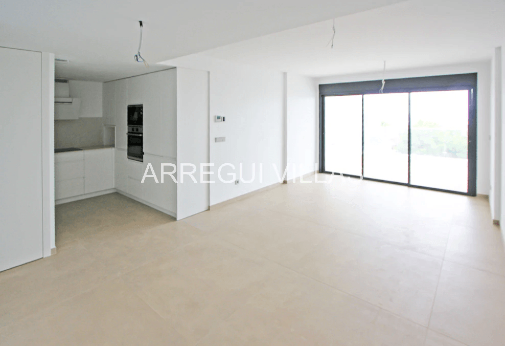 Apartamento de lujo de obra nueva en primera línea de playa – Denia