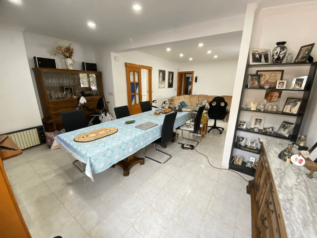 Se vende bonito chalet en el Montgo