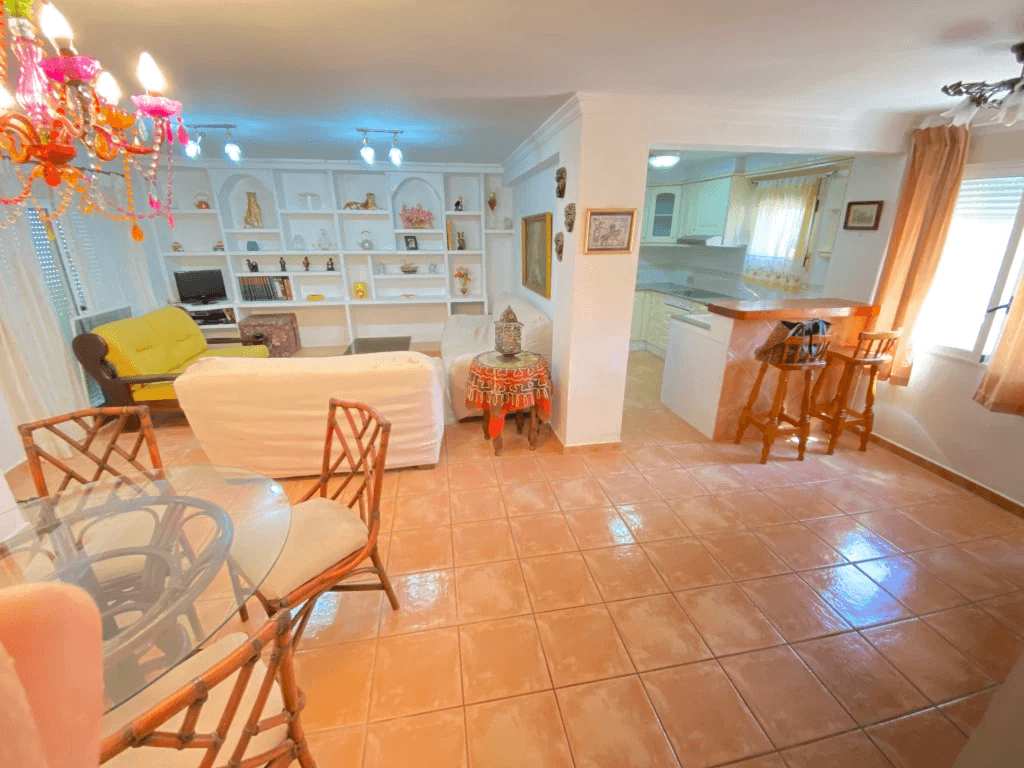 Se vende bonito chalet en el Montgo