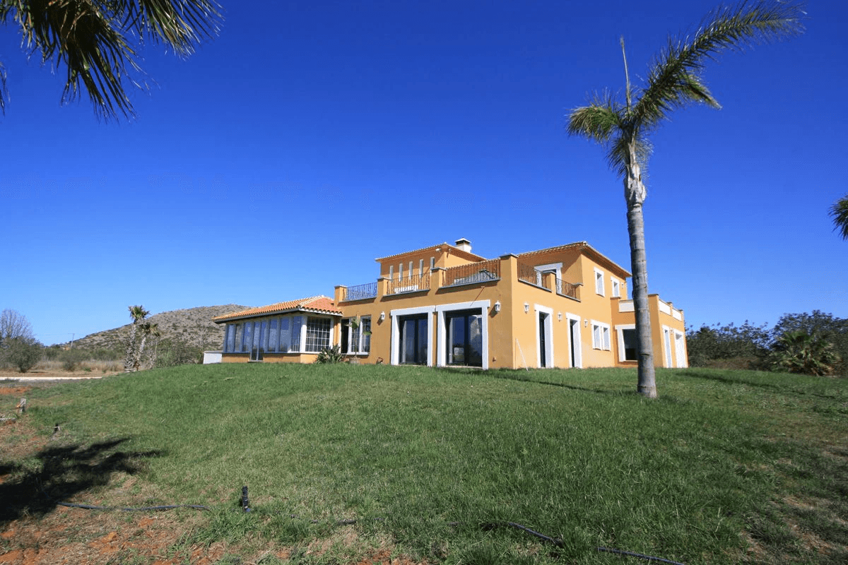 Gran villa en venta cerca de La Sella
