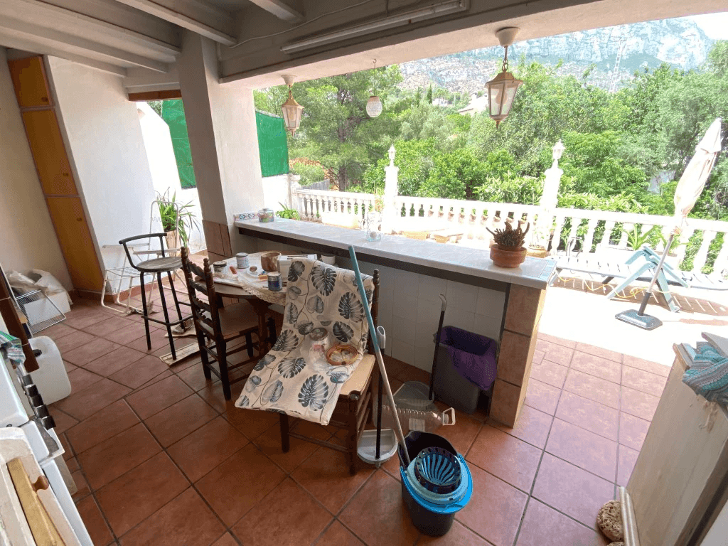 Se vende bonito chalet en el Montgo