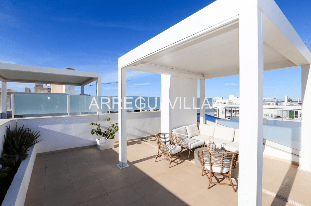 Estupendo ático en venta en Marina Real II - Dénia