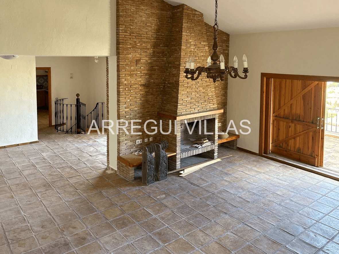 Impresionante villa con vistas en Dénia