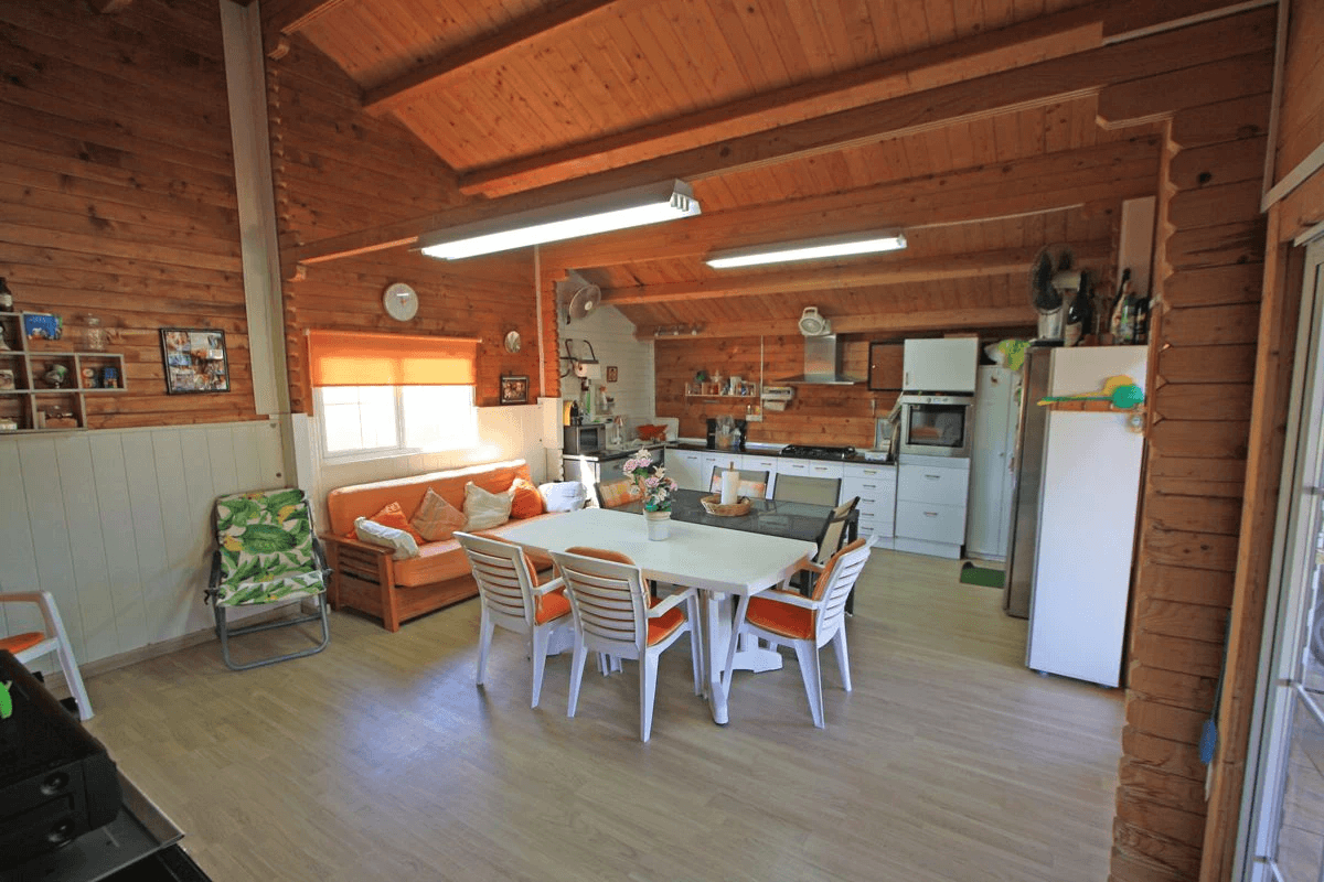Finca-Villa de 11.310m² a 400 m de la playa