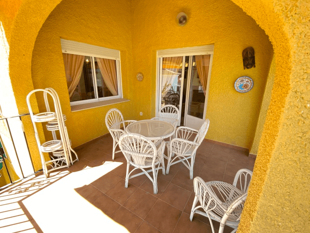 Se vende bonito chalet en el Montgo