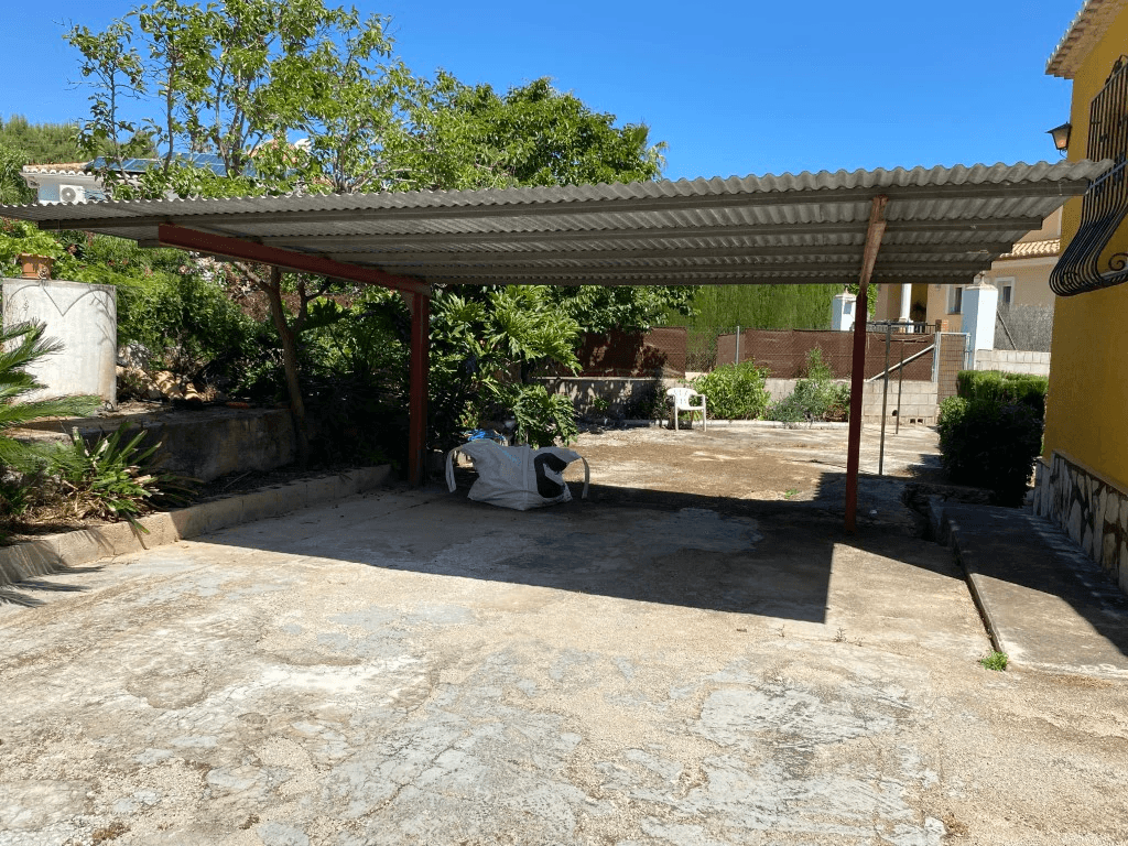 Se vende bonito chalet en el Montgo