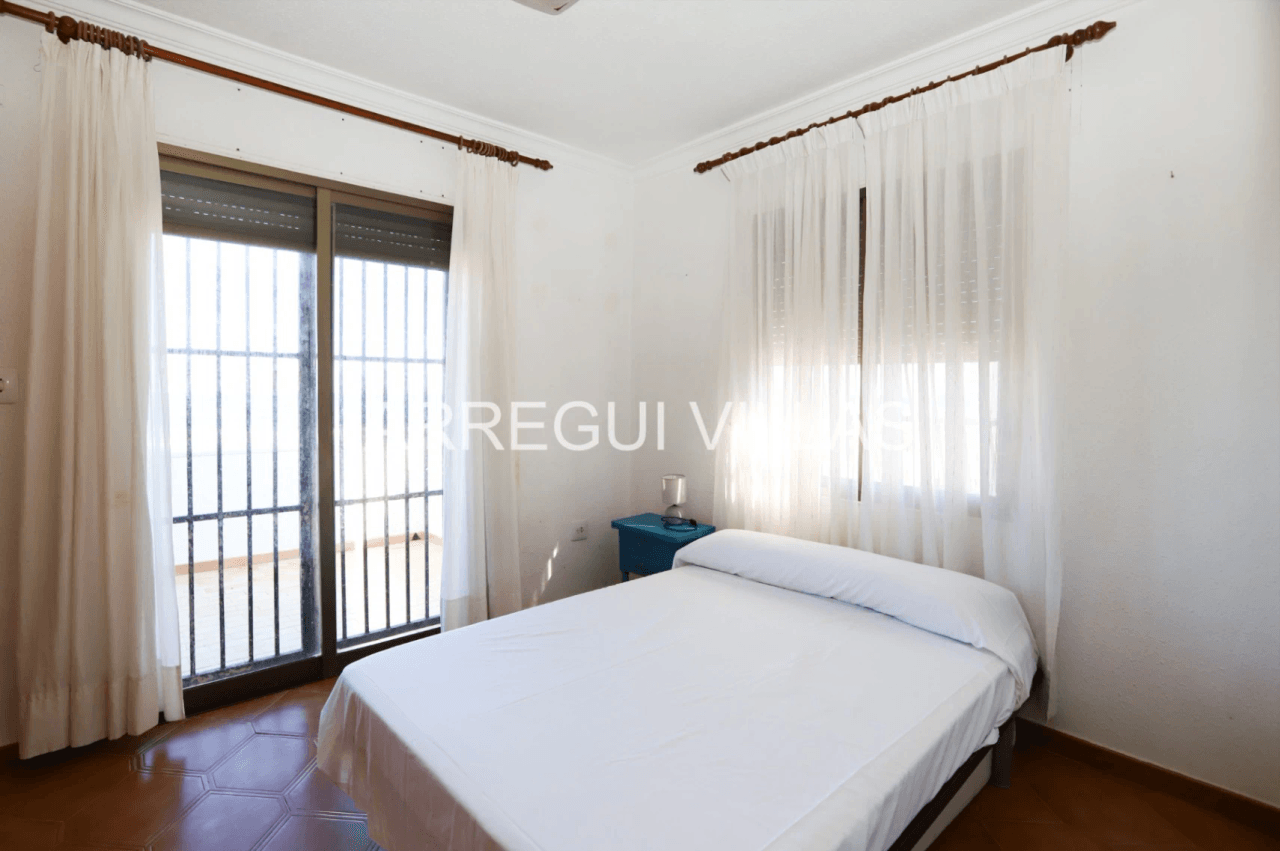 Chalet en venta en primera línea de playa - Las Marinas